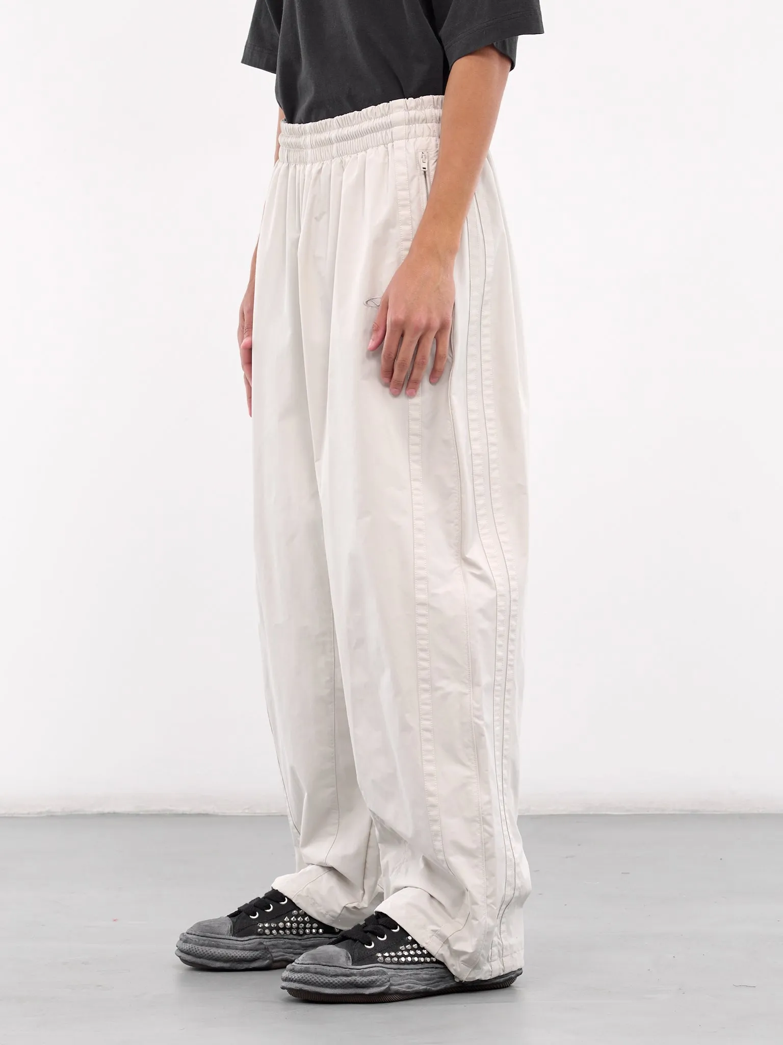 Baggy Track Pants (UA66PA320W-WHITE)