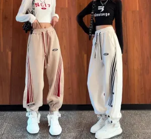 Casual joggers with graphic three-bar women sweatpants