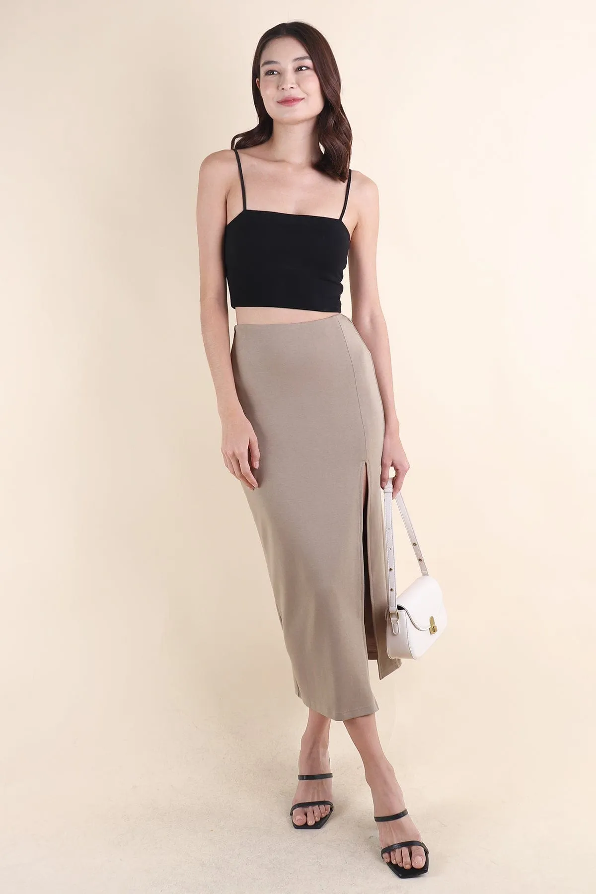 EVERDEEN SLIT SKIRT IN ECRU