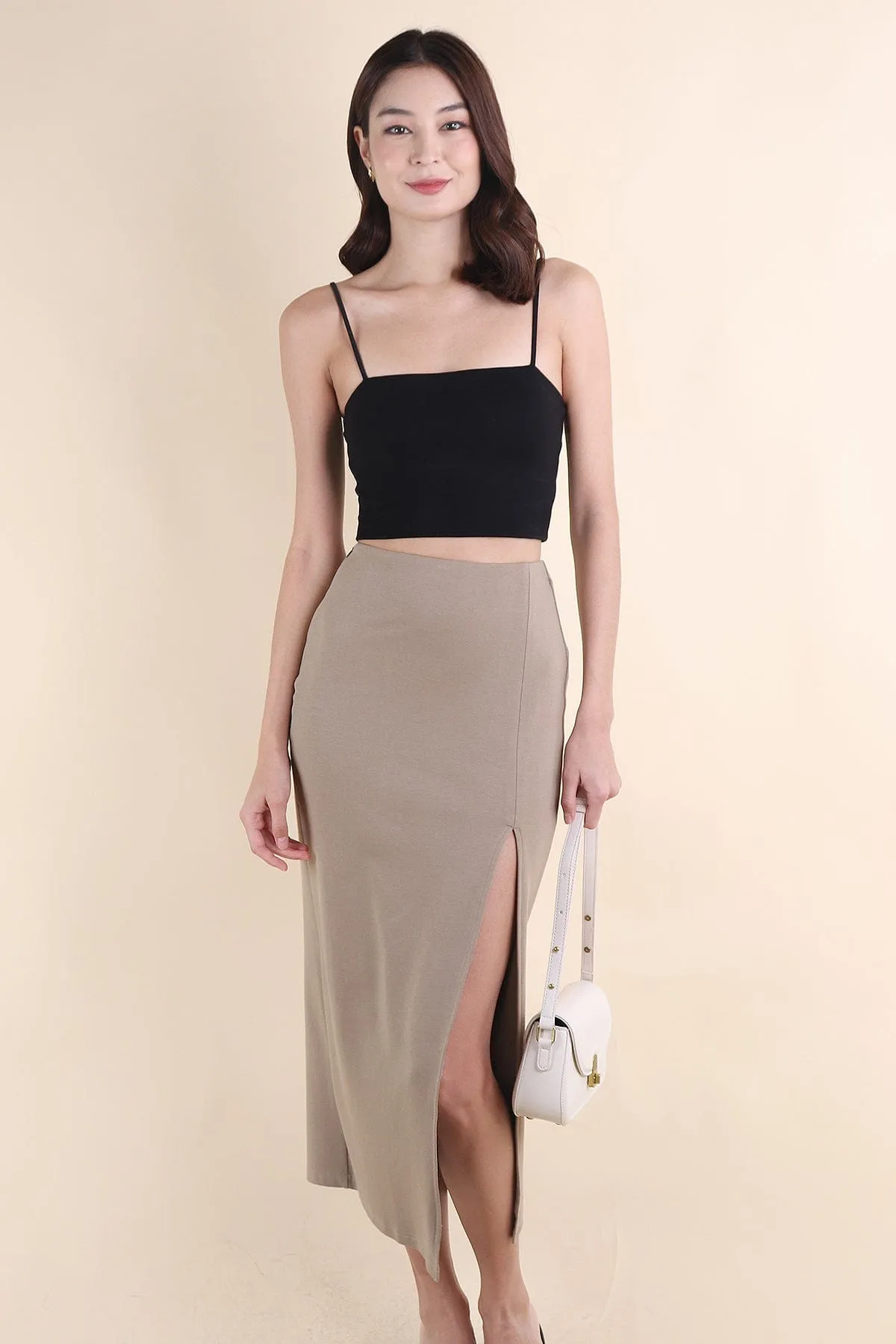 EVERDEEN SLIT SKIRT IN ECRU