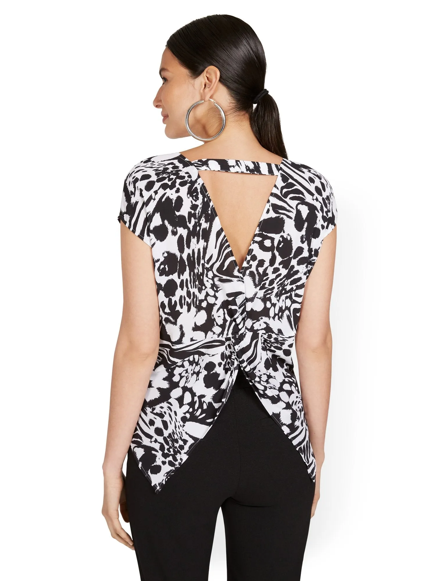 Floral-Print Twist-Back Tee