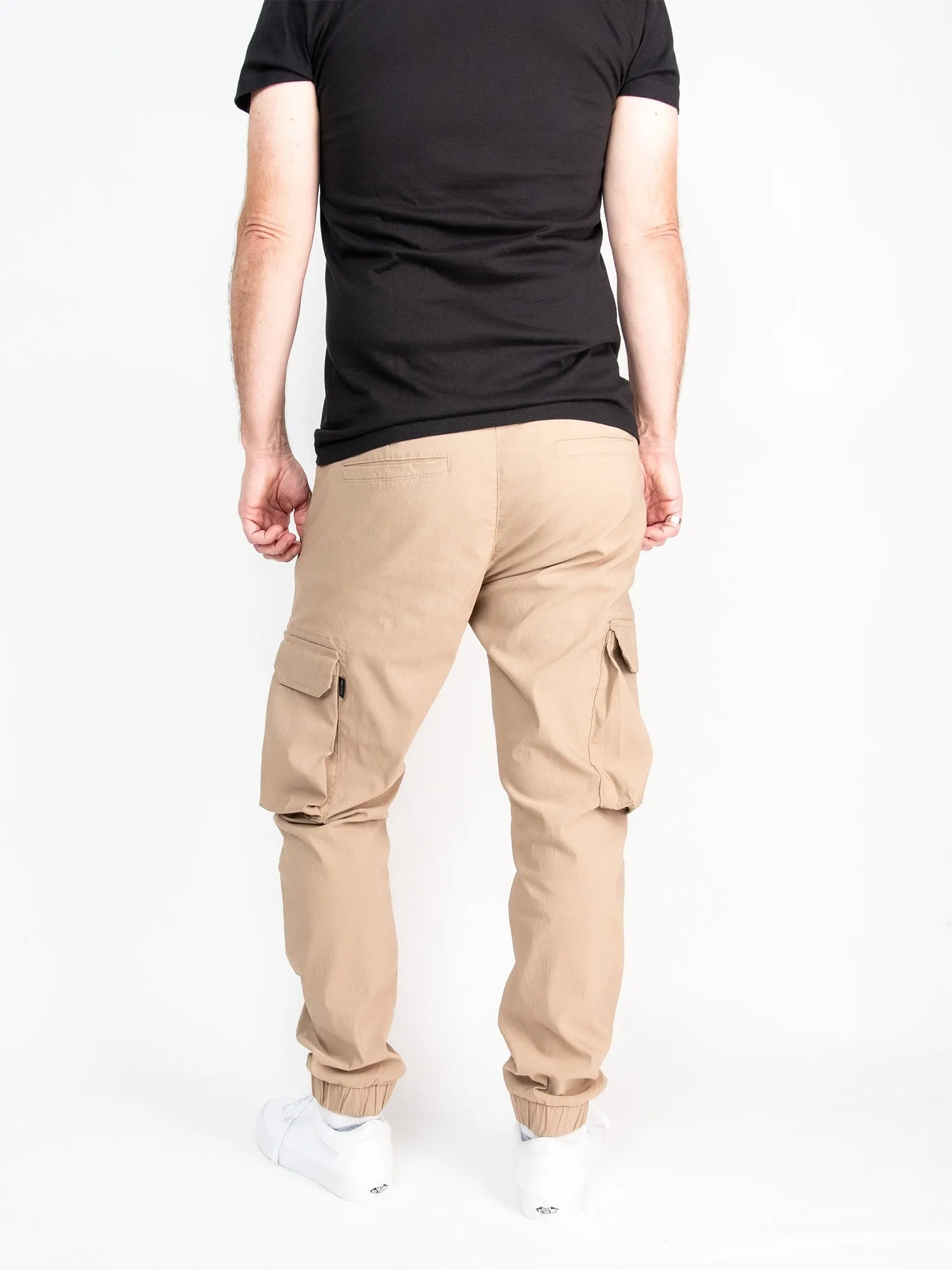 MEN'S BARRET PERFORMANCE TECH CARGO JOGGERS