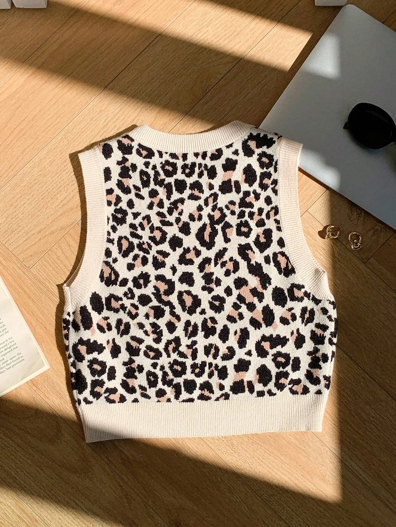 SHEIN Comfortcana Casual Leopard Jacquard Women's Knitwear Top