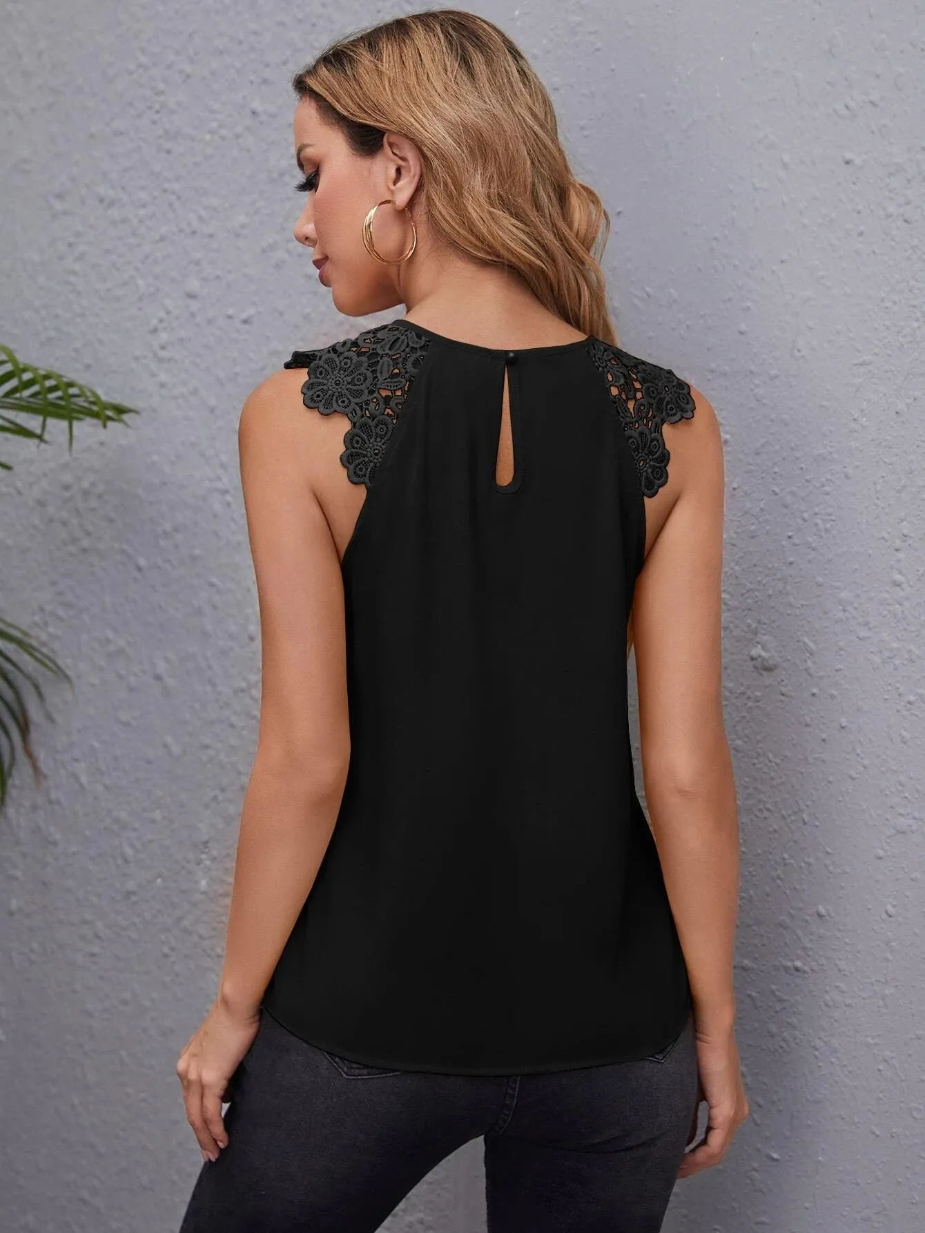 SHEIN Guipure Lace Solid Top